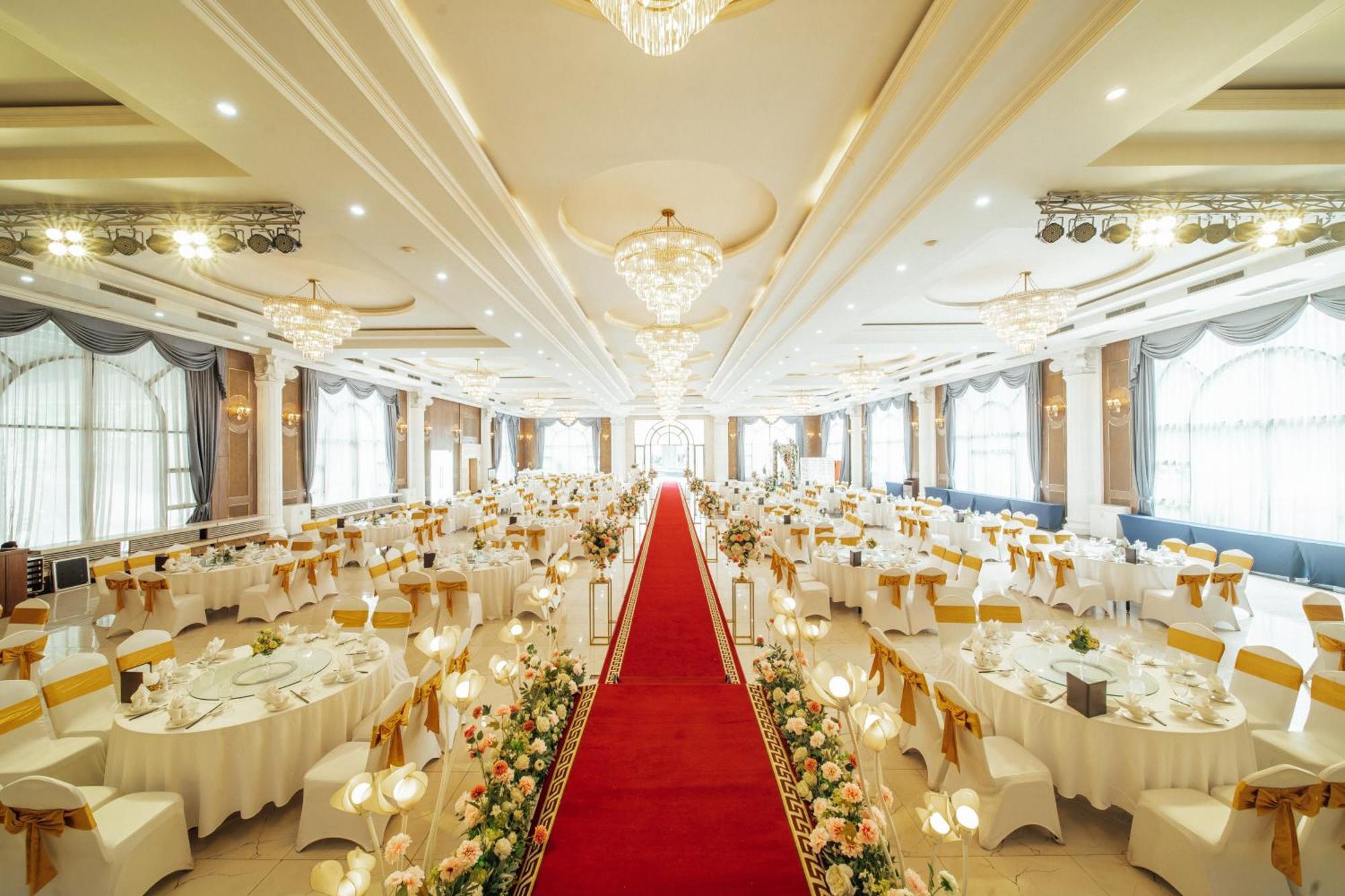 Muong Thanh Grand Hanoi Hotel Esterno foto